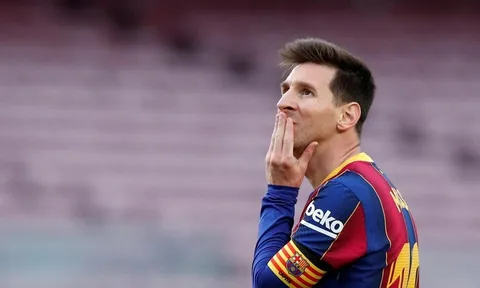 Coi thường Barca, anh trai Messi muối mặt xin lỗi