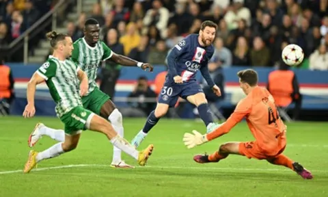 Messi làm điều chưa ai làm được ở Champions League