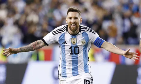 "Nếu không sẽ là quá muộn vì Messi quá giỏi"