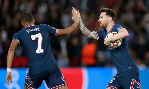 "Messi bảo tôi sút penalty"