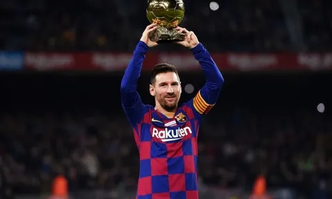 Messi 'quay xe' với Barcelona