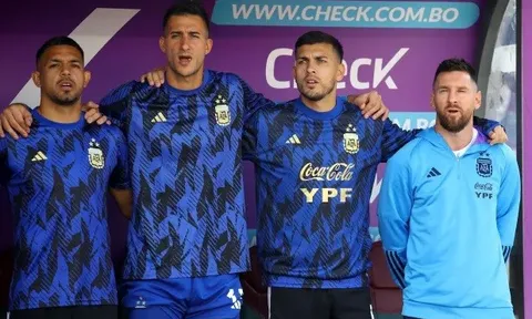 Messi bất ngờ làm… trợ lý HLV cho Scaloni ở tuyển Argentina