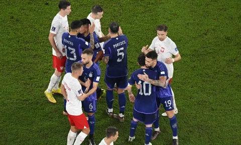 Messi đá hỏng penalty, Argentina vẫn viết tiếp giấc mơ World Cup