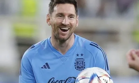 Messi giả vờ chấn thương