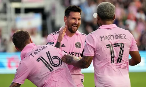 Messi khiến cả đội Inter Miami ngỡ ngàng vì cử chỉ khó tin