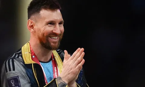 Messi làm trái ý HLV PSG