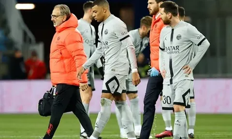 Messi lập công trong ngày Mbappe hỏng 2 quả penalty và chấn thương