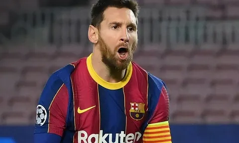 Messi mở toang cánh cửa trở lại Barca