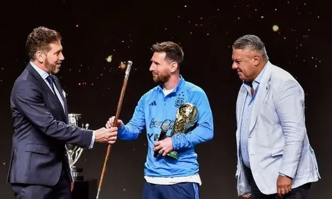 Messi nhận hai vinh dự đặc biệt từ CONMEBOL