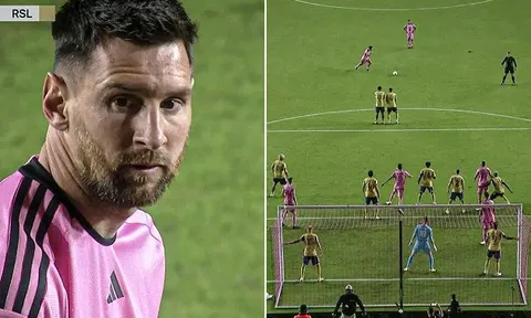 Messi suýt ghi siêu phẩm ngày ra quân mùa giải mới