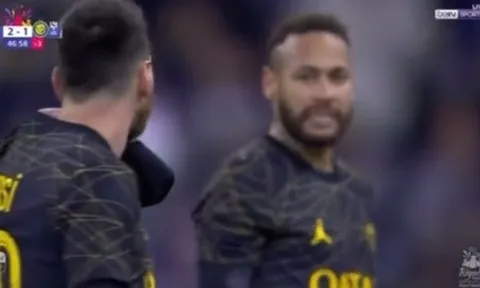 Messi từ chối đá phạt đền trước đội của Ronaldo