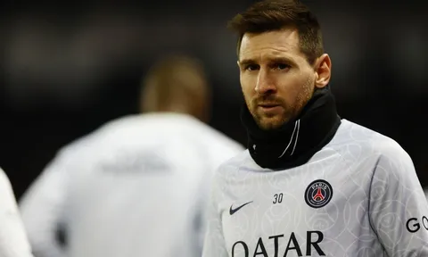 Messi úp mở về tương lai