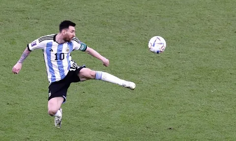 Chris Sutton dự đoán kết quả trận Ba Lan - Argentina