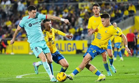 Man City liên hệ với người đại diện cựu sao Barca