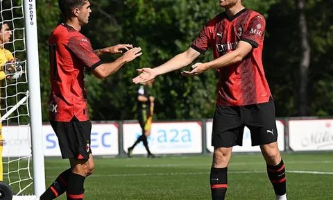 Pulisic tỏa sáng, AC Milan hủy diệt đối thủ 7 bàn