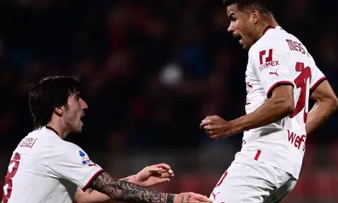 Milan và Inter giành chiến thắng tại Serie A