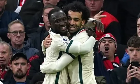 Mo Salah bùng nổ, Keita hồi sinh, Klopp càng lo lắng