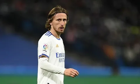"Modric sẽ không có chỗ ở Real trong mùa giải tới"
