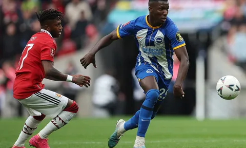 XONG! Fred rời Man Utd, bến đỗ bất ngờ lộ diện