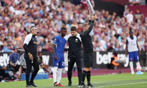 Moises Caicedo hóa thảm họa trong ngày ra mắt Chelsea