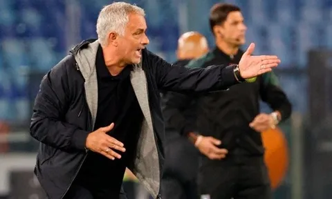 Mourinho không phục thắng lợi của Napoli