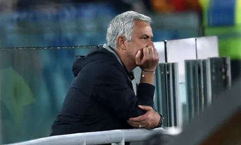 "Mourinho đang tạo ra 1 tình huống khó chịu"