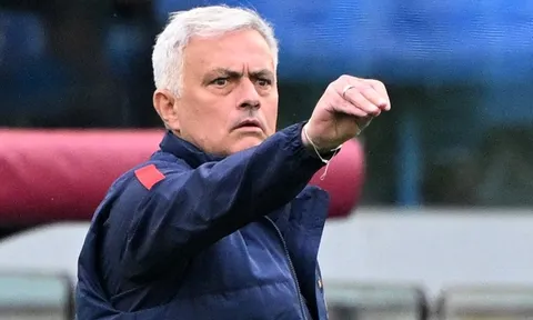 Mourinho: Daniele Chiffi là trọng tài tệ nhất tôi từng thấy