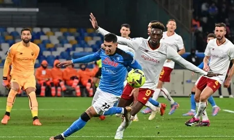 Mourinho dùng Abraham 'đá đểu' Zaniolo