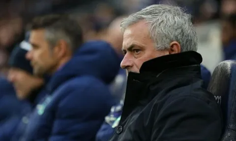 Mourinho: "Không phải chấn thương, cậu ta nói với tôi không sẵn sàng ra sân"