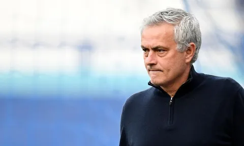 "Mourinho là 1 HLV tuyệt vời"