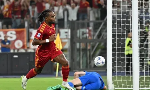 Mourinho phát cáu vì Sanches