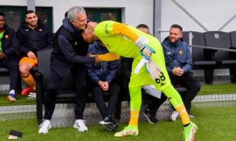 Mourinho thua muối mặt trong ngày tái ngộ trò cũ ở Man Utd