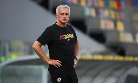 Mourinho trước vấn đề khó giải tại Roma
