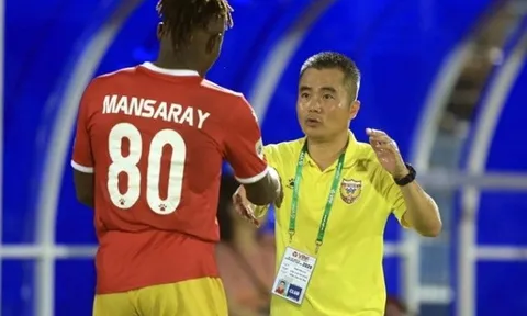 “Mourinho Việt Nam” và sứ mệnh trục vớt con tàu đắm
