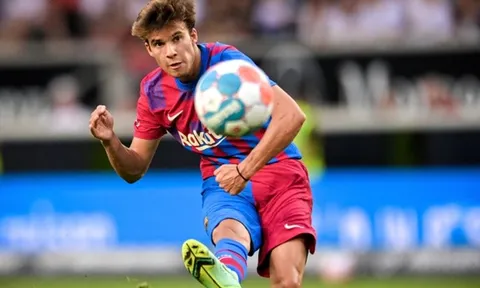 Vồ hụt Xhaka, Mourinho muốn mượn Riqui Puig