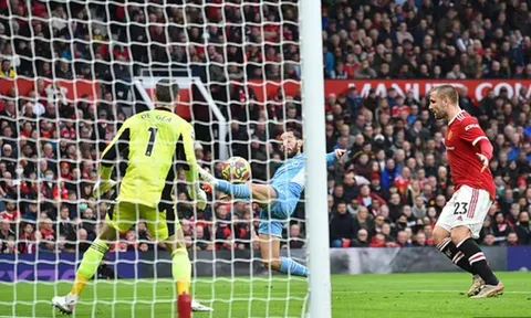 Roy Keane: "Tôi không hiểu nổi cách phòng ngự của họ"