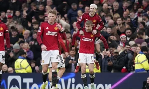 "Thêm một chiến thắng tuyệt vời nữa cho Man United"