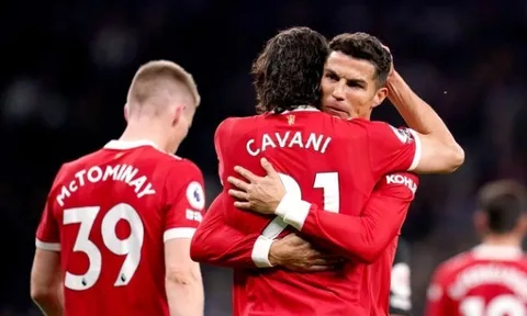 Gary Neville dự đoán 3 ngôi sao Man Utd gặp khó với đội hình mới