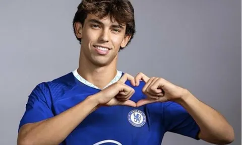 M.U, Arsenal đã 'tiếp tay' cho Chelsea