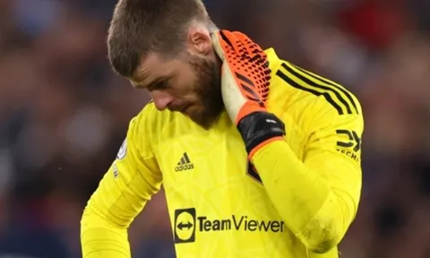 M.U bội bạc, còn chờ gì nữa De Gea?
