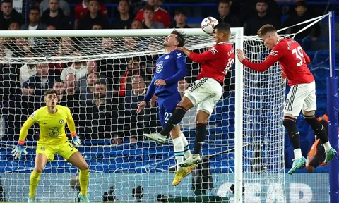 MU hòa nghẹt thở Chelsea: Đẳng cấp Casemiro