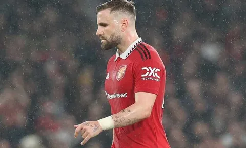 MU lo sốt vó chấn thương bí ẩn của Luke Shaw
