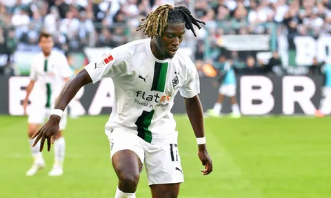 M.U mua tiền vệ Monchengladbach nếu hụt Rabiot