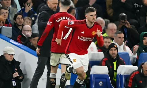 Mùa giải bỏ đi của Man United vẫn được cứu rỗi bởi "Nani mới"