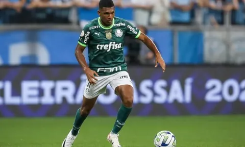 Mua sao Brazil, Chelsea vượt mặt Man United
