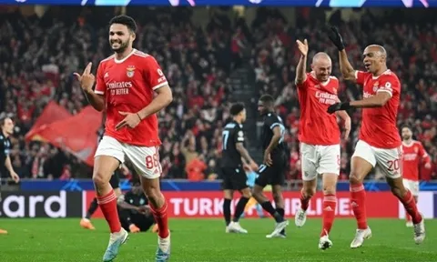 Mục tiêu MU chói sáng, Benfica hủy diệt đối thủ