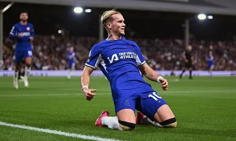 "Bây giờ Chelsea phải hy vọng cậu ấy cũng đủ sức để đối đầu Burnley"