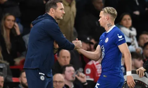 Thua Man Utd, bom tấn Chelsea nhận 'cơn mưa' chỉ trích