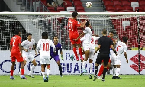 Singapore thắng tưng bừng Myanmar ngày ra quân AFF Cup