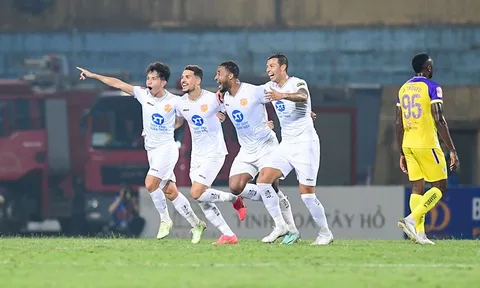 Hà Nội FC gửi công văn phản đối trọng tài lên VFF